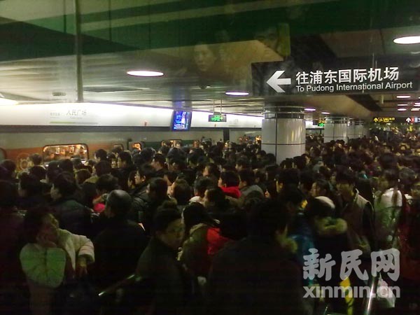 上海突发！地铁11号线遭外部塔吊施工侵入，紧急提醒！