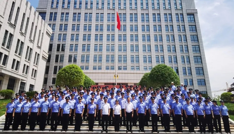 华升股份(600156.SH)：控股子公司与滨江记忆、芦淞集团参股合作成立芦淞1937