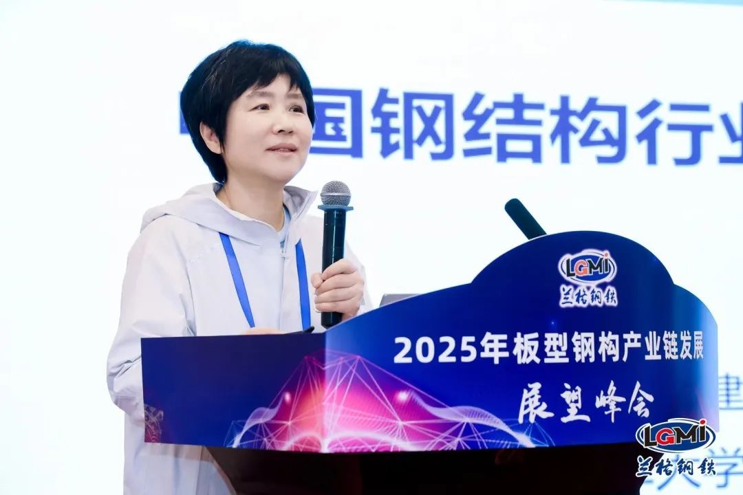 人保伴您前行,人保财险政银保 _2025果酒产业链上下游发展现状及品牌竞争格局分析