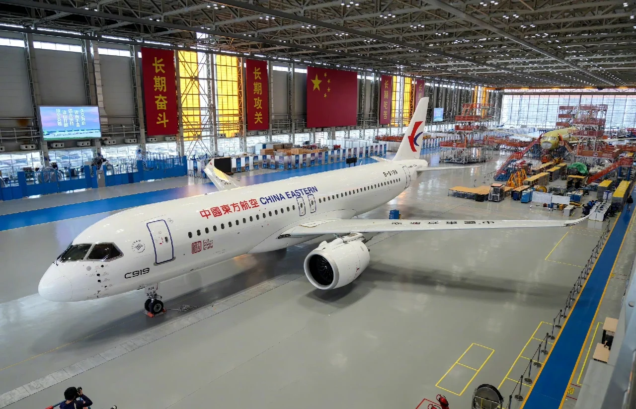 国内首台国产A320五级飞行训练设备正式交付