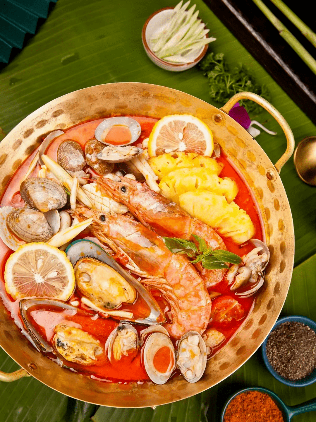 格隆汇公告精选�蚬阒莞郏耗�23.53亿元投资广州港南沙港区国际通用码头智能化改造工程项目；神剑股份：商业航天应用领域业务收入占比较小