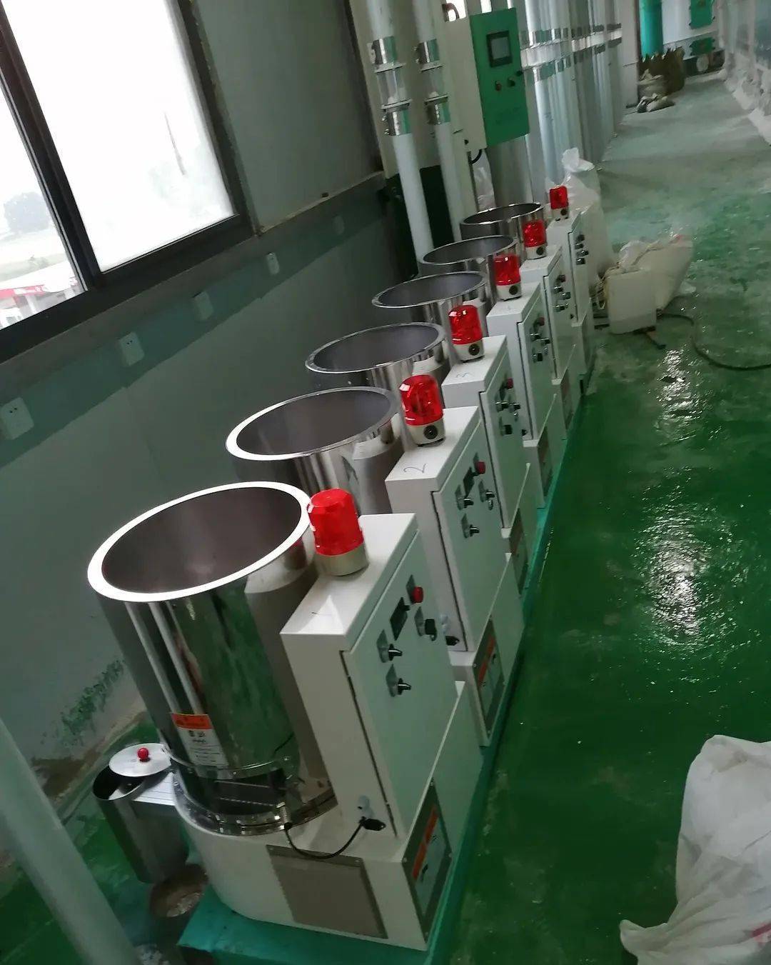 巨力索具获得发明专利授权：“一种大型罐体设备吊装翻转梁水平纠偏构件及方法”