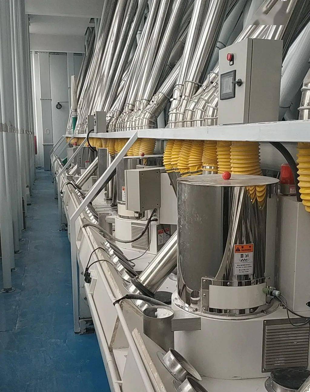 巨力索具获得发明专利授权：“一种大型罐体设备吊装翻转梁水平纠偏构件及方法”