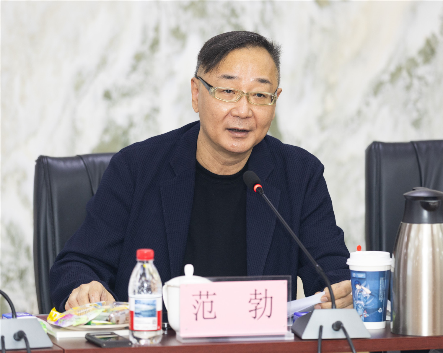 学界研讨“人工智能时代的艺术教育创新发展”