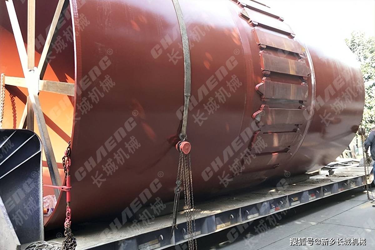 中联重科获得发明专利授权:“一种汽车吊吊臂筒体焊接装置及方法”