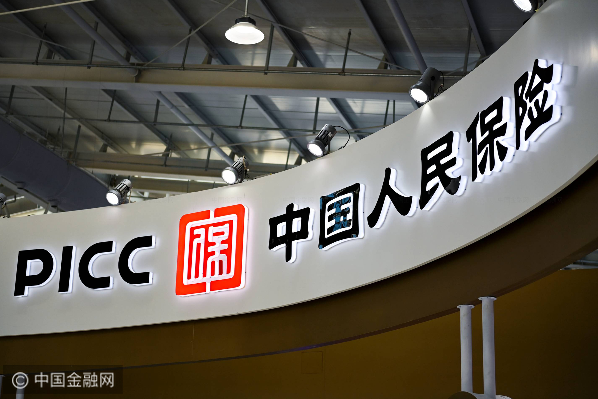 人保护你周全,人保有温度_2026年全球职业服装行业:B端集采回流与现金流资产重估
