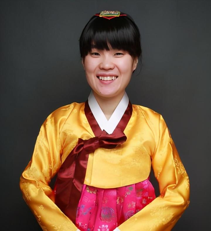 24岁女儿自杀后 加拿大母亲 起诉OpenAI